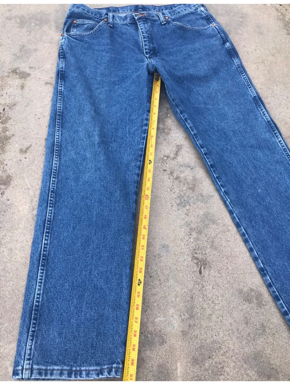 Wrangler Regular Fit Men's Jeans 36 x 32 Blue Medium Wash Straight Leg RN 130273
